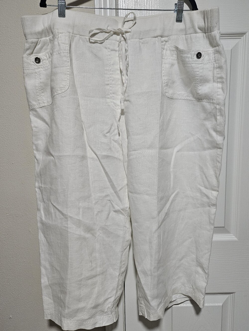 JM Collection White Linen Blend Capris with Drawstring Waist